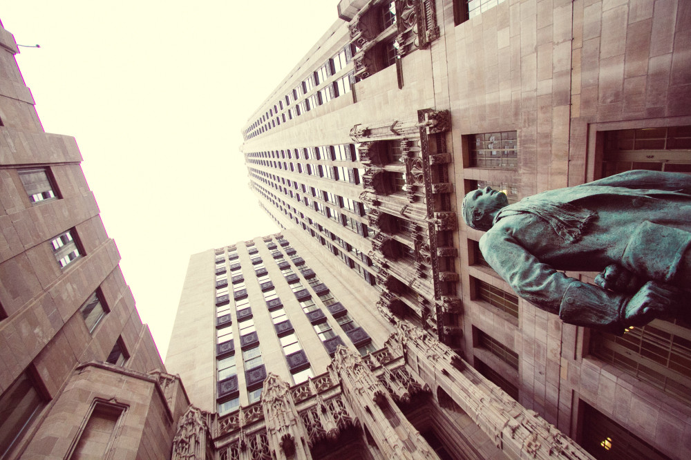 Public Domain Images � Downtown Chicago Tribune Building Statue
